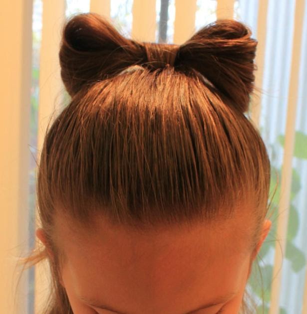 ロイヤリティフリー 小学生 女の子 髪型 結び方 トレンディなヘアスタイル