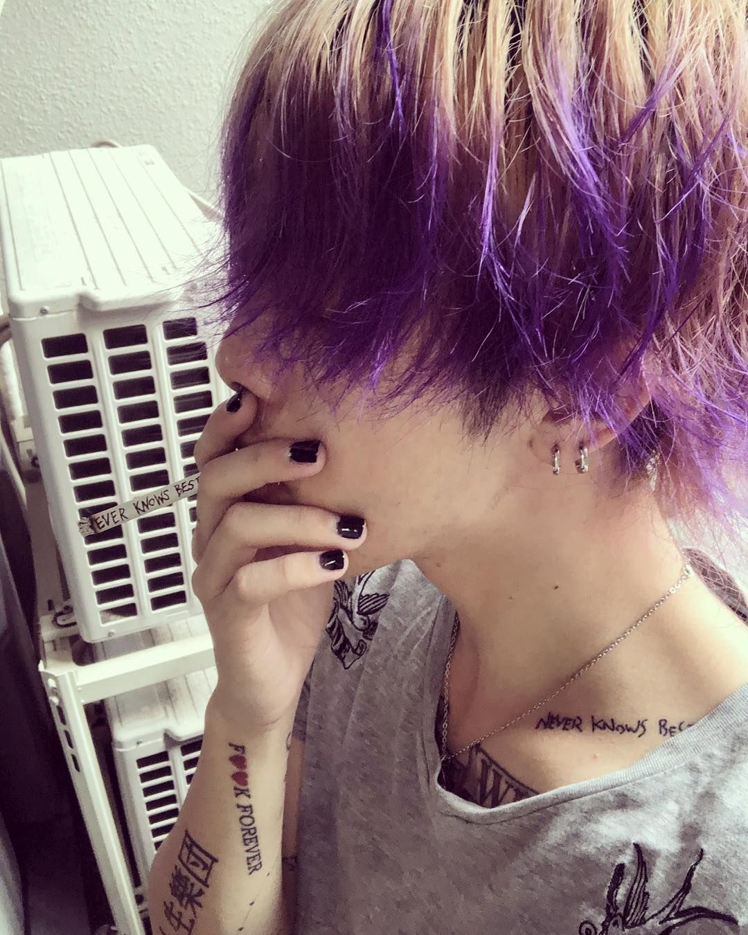 メンズ 髪型 紫