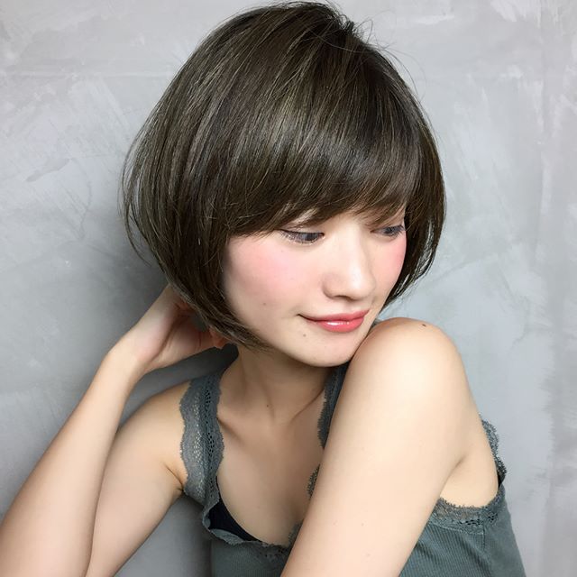 髪型 ショート 女 40代